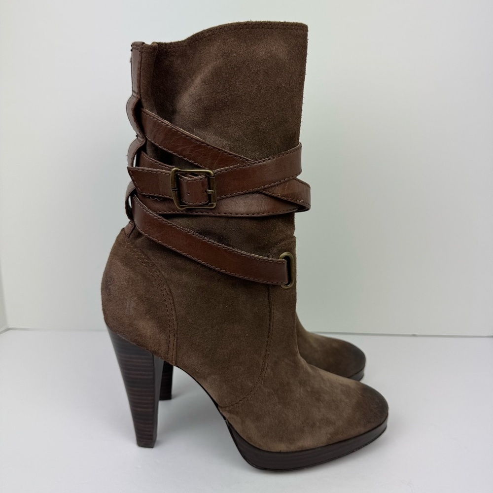 Frye Women Harlow Multi strap Boots. Chocolate brown suede pull-on platform boot